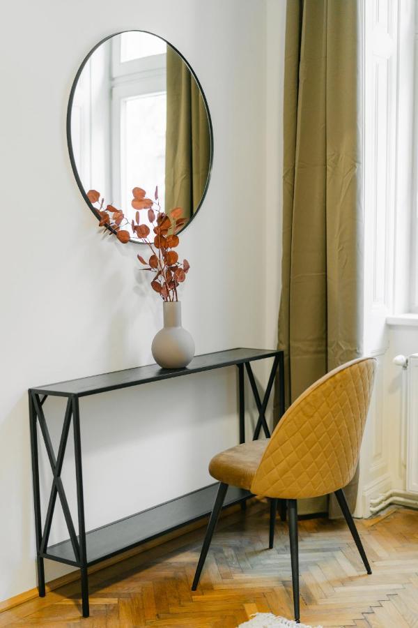 Cozy Apt Perfect For 4-6 Tv Metro Self-Checkin Viena Exterior foto