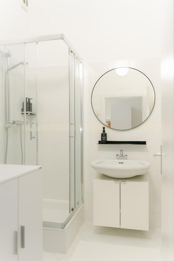 Cozy Apt Perfect For 4-6 Tv Metro Self-Checkin Viena Exterior foto